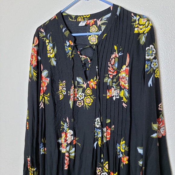 Old Navy Casual Multicolor Floral Pleated Lace Up Midi Dress - Picture 2 of 8
